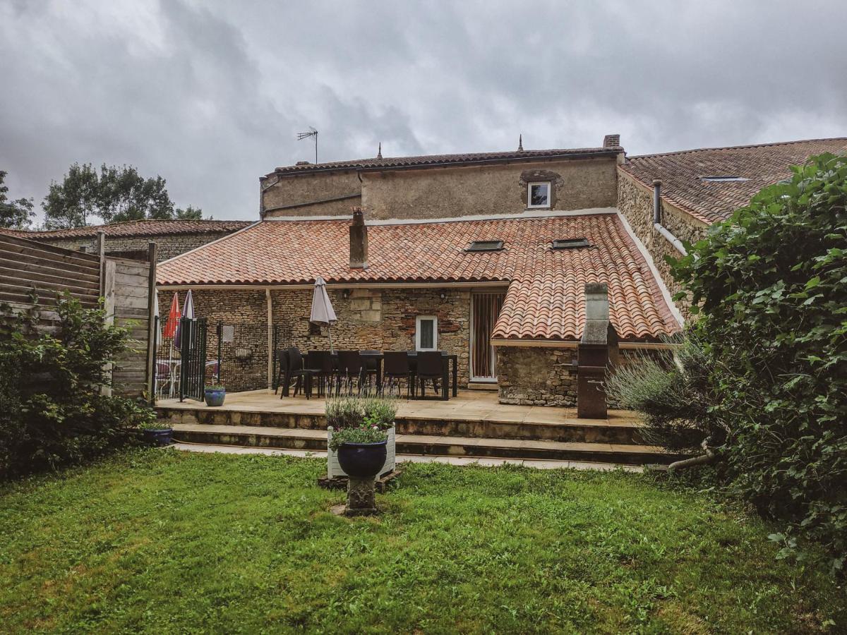 La Laujere Ivie - Gite & Piscine Privative Saint-Hilaire-du-Bois  외부 사진